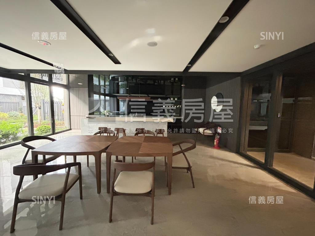 學府首席３房子母車位房屋室內格局與周邊環境