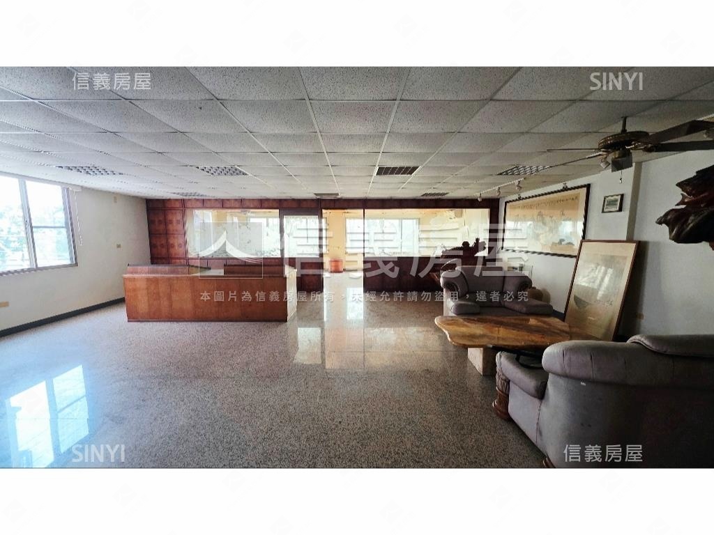 府安路約九米寬金店面房屋室內格局與周邊環境