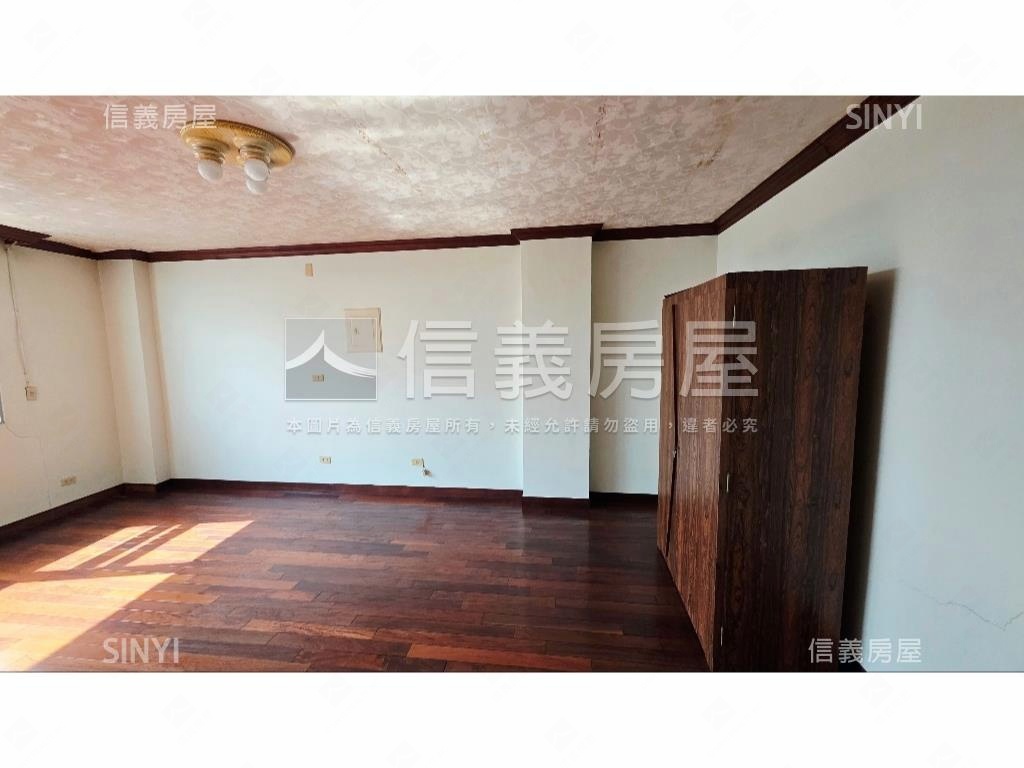 府安路約九米寬金店面房屋室內格局與周邊環境