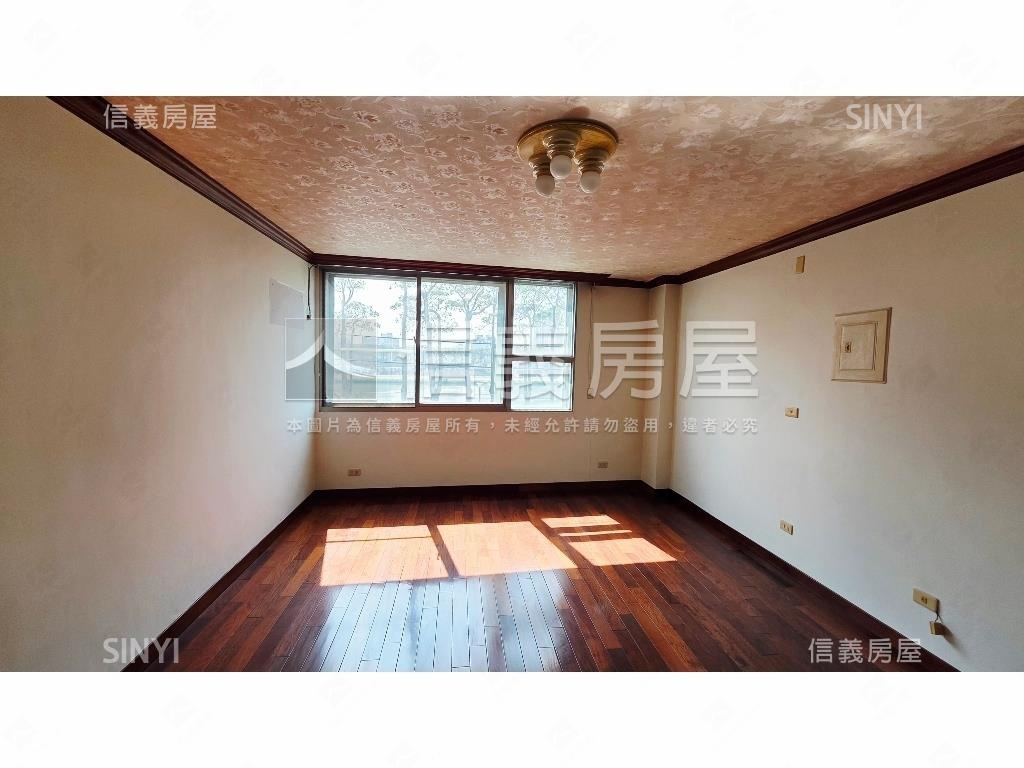 府安路約九米寬金店面房屋室內格局與周邊環境