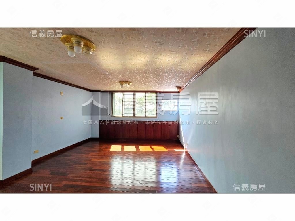 府安路約九米寬金店面房屋室內格局與周邊環境