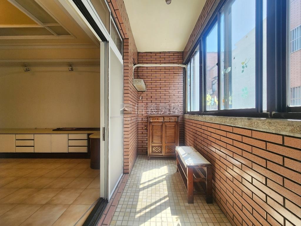 專任－雅緻園溫馨４房房屋室內格局與周邊環境