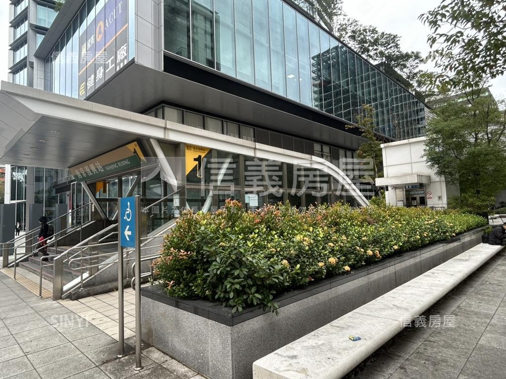 南京東路稀有純辦房屋室內格局與周邊環境
