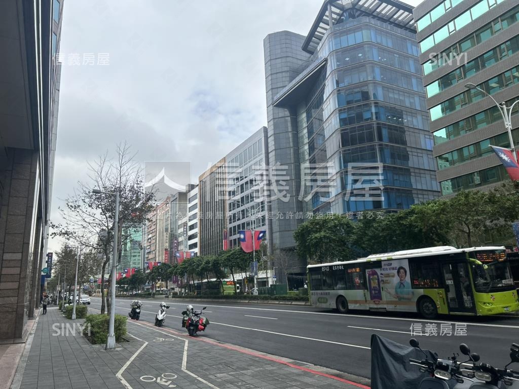 南京東路稀有純辦房屋室內格局與周邊環境