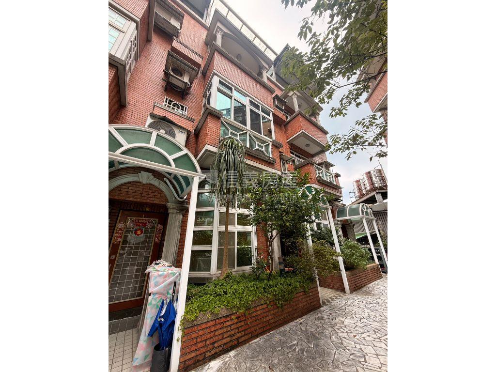 大溪便利機能透天有車位房屋室內格局與周邊環境