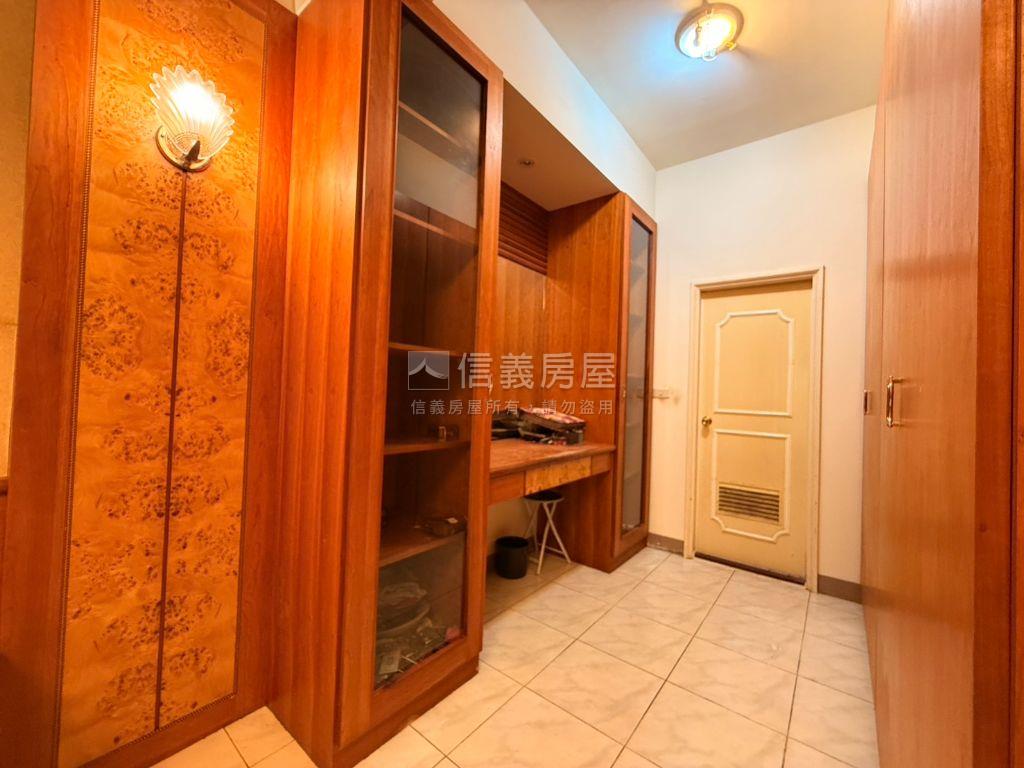 大溪便利機能透天有車位房屋室內格局與周邊環境