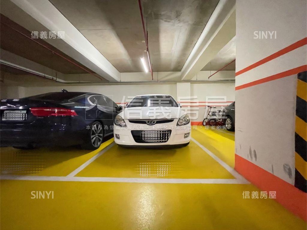 力璞悅２房車位房屋室內格局與周邊環境