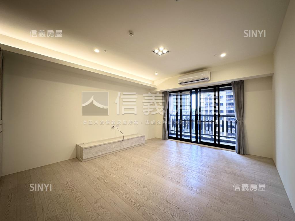 皇翔玉鼎。明亮美四房車位房屋室內格局與周邊環境