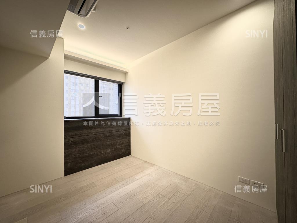 皇翔玉鼎。明亮美四房車位房屋室內格局與周邊環境