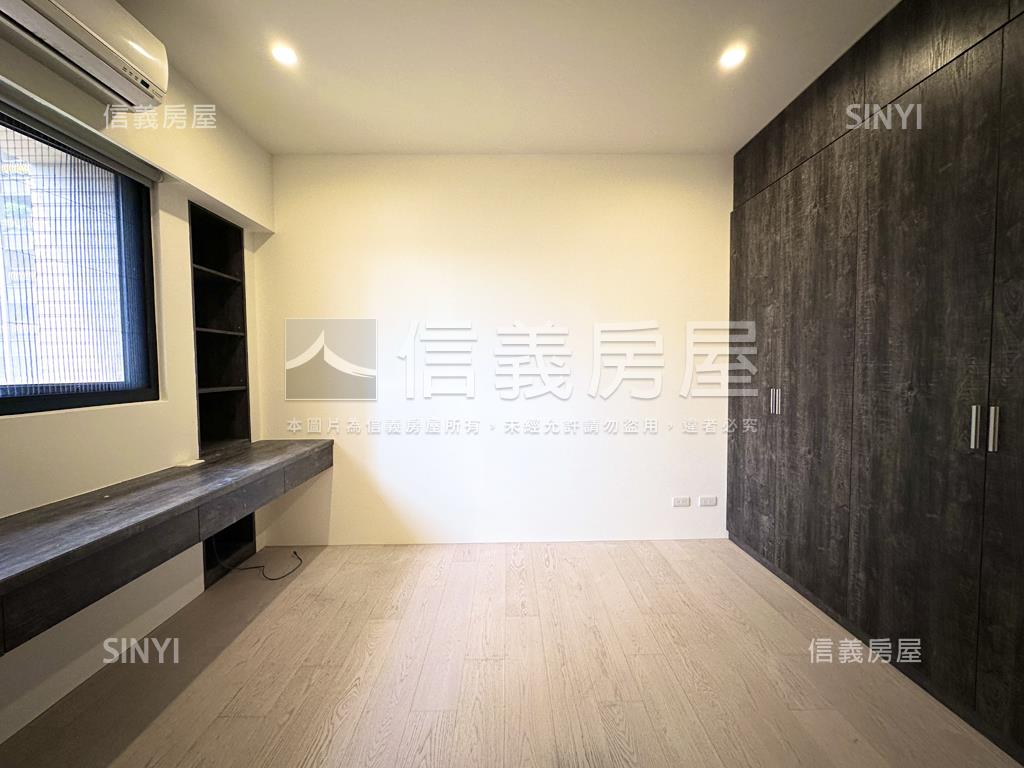 皇翔玉鼎。明亮美四房車位房屋室內格局與周邊環境