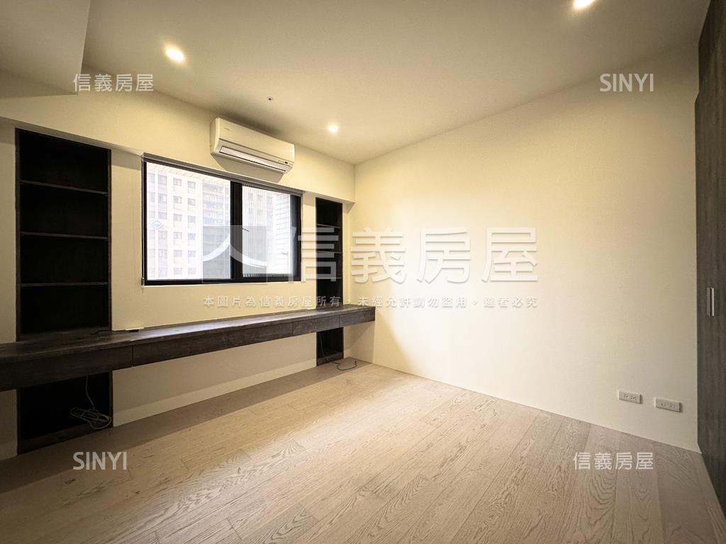 皇翔玉鼎。明亮美四房車位房屋室內格局與周邊環境
