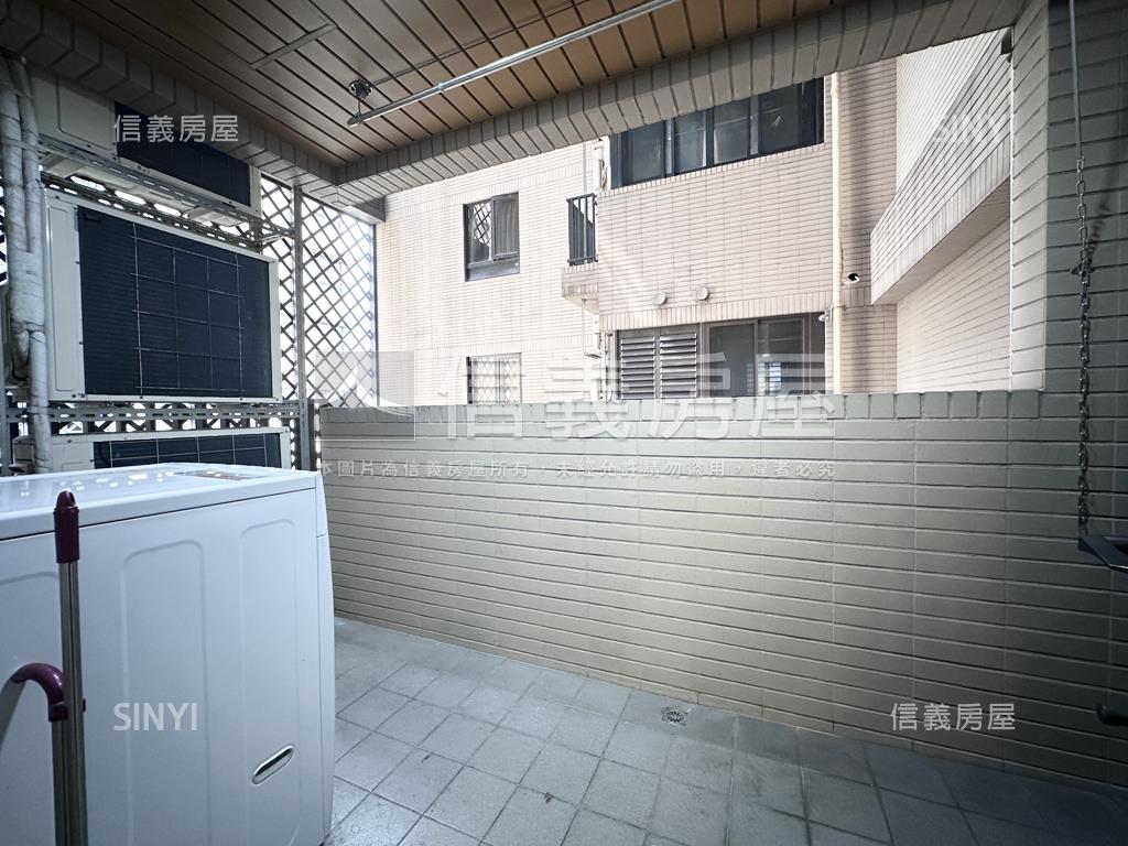 皇翔玉鼎。明亮美四房車位房屋室內格局與周邊環境