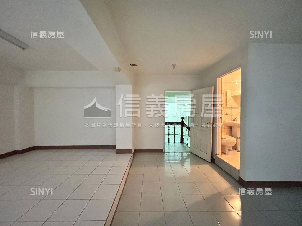 ☆辦公自住兩相宜房屋室內格局與周邊環境