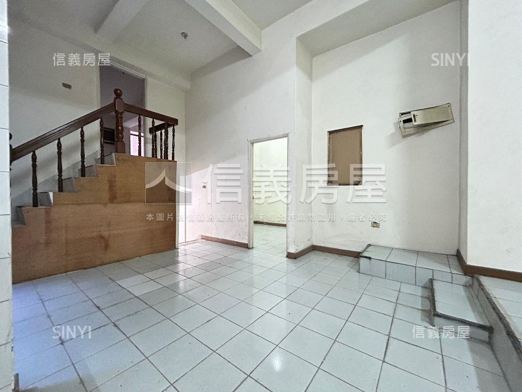 ☆辦公自住兩相宜房屋室內格局與周邊環境