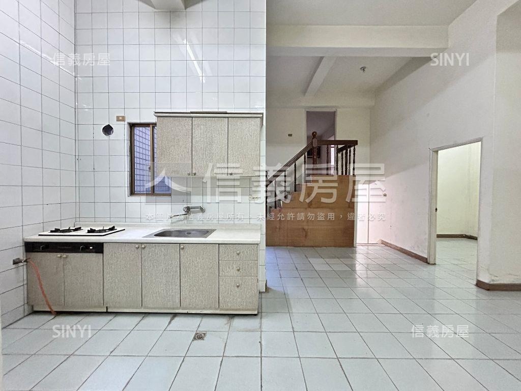 ☆辦公自住兩相宜房屋室內格局與周邊環境