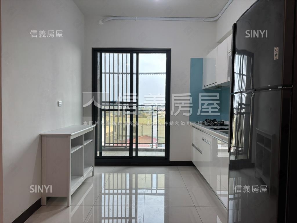 鄉景逸品邊間三房平車房屋室內格局與周邊環境