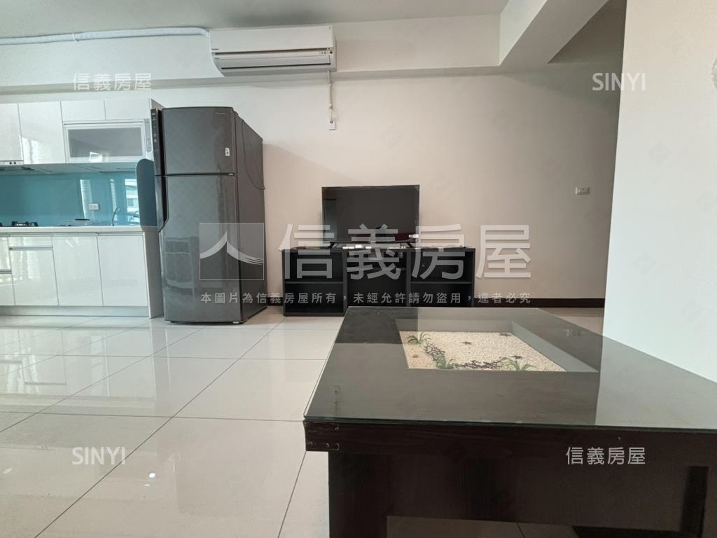 鄉景逸品邊間三房平車房屋室內格局與周邊環境