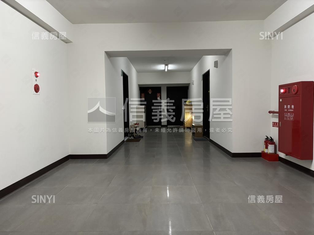 鄉景逸品邊間三房平車房屋室內格局與周邊環境