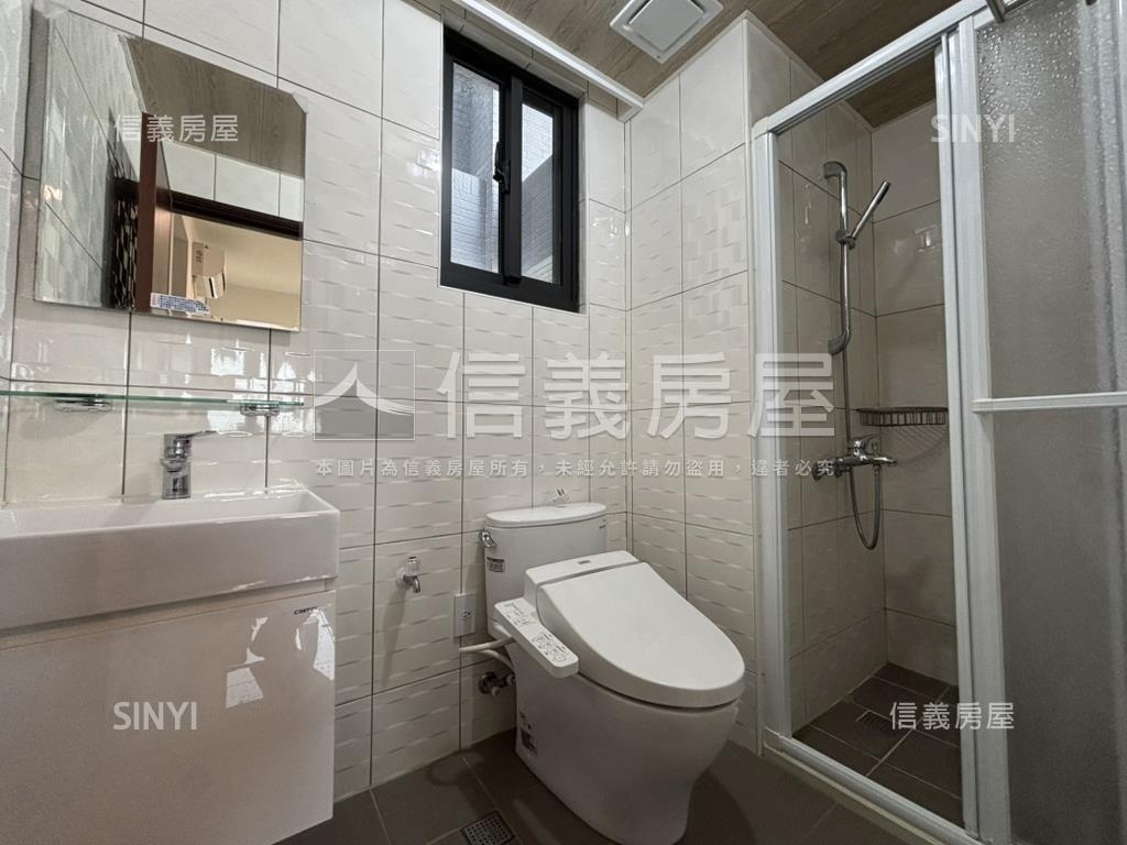 鄉景逸品邊間三房平車房屋室內格局與周邊環境