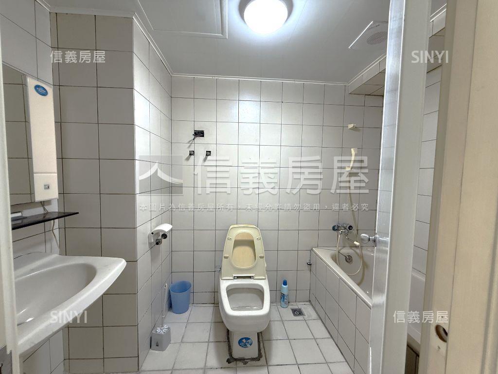 酷中港商務大樓棒房屋室內格局與周邊環境