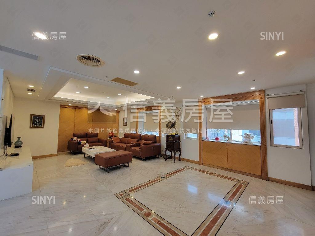 藝文特區。樓中樓美宅房屋室內格局與周邊環境