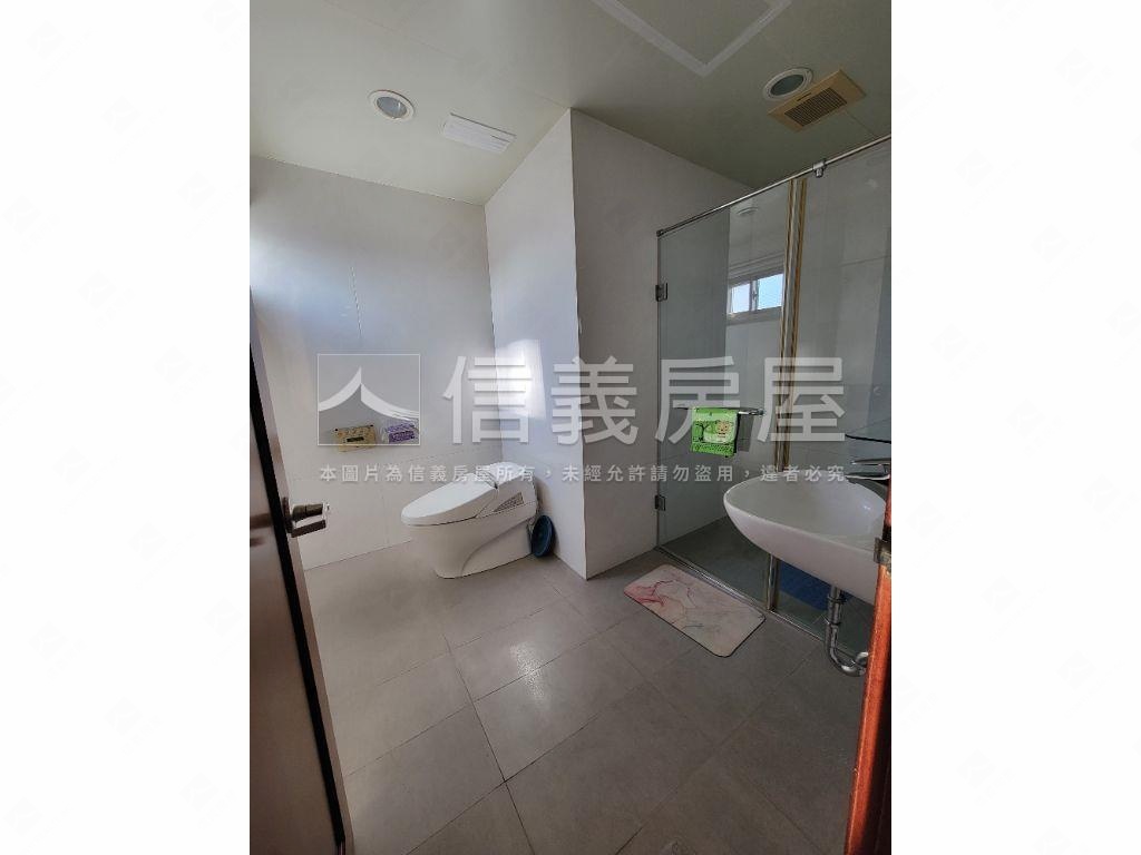 藝文特區。樓中樓美宅房屋室內格局與周邊環境