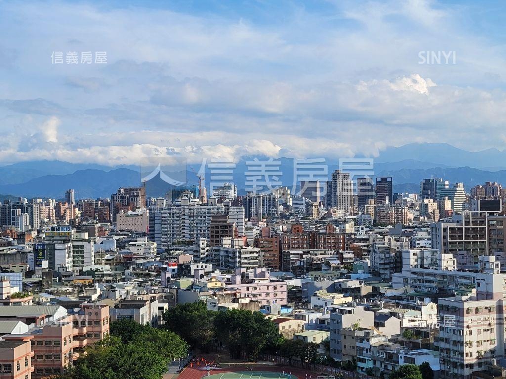 藝文特區。樓中樓美宅房屋室內格局與周邊環境