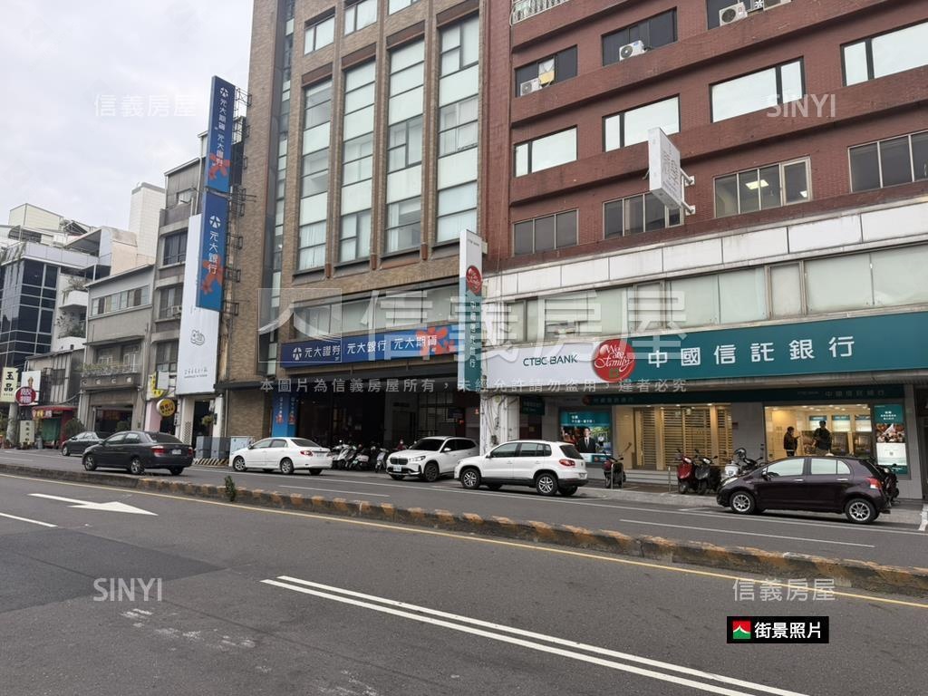 民生路燙金雙店面房屋室內格局與周邊環境