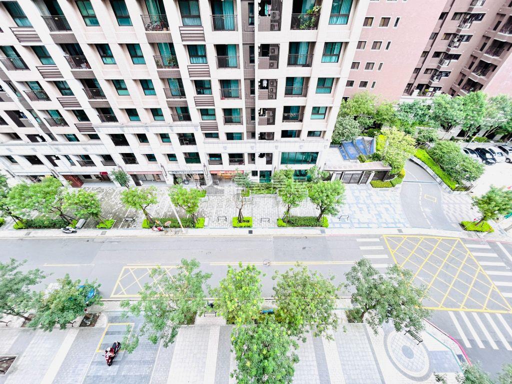中路低總價兩房平面車位房屋室內格局與周邊環境