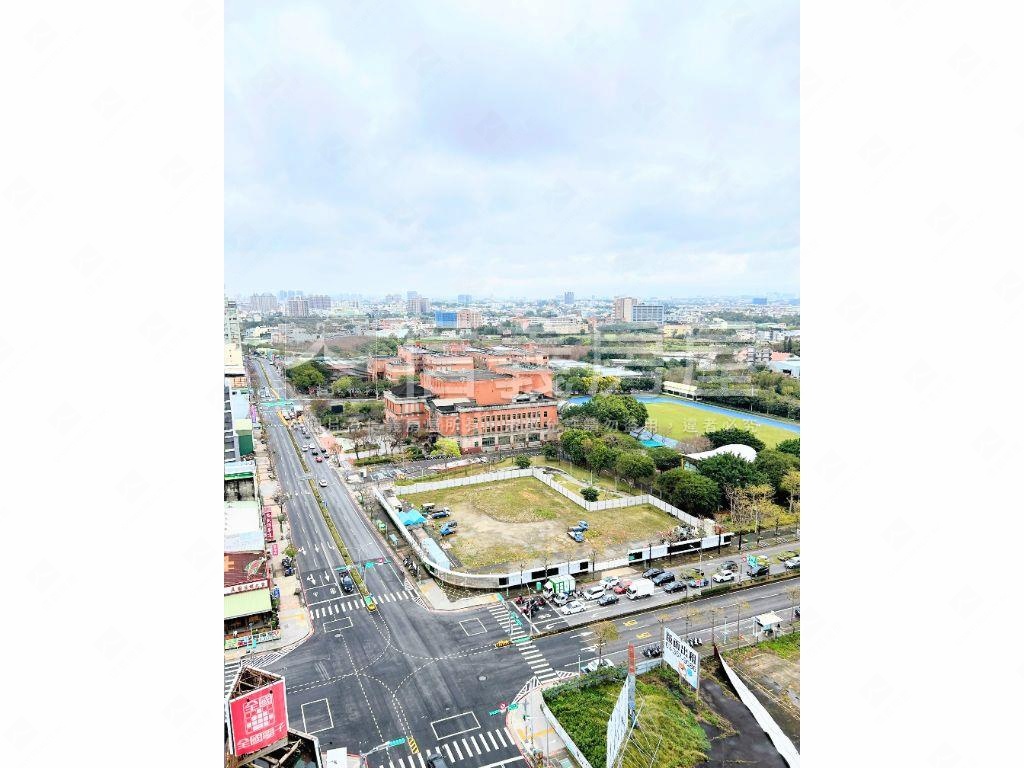 中悅桂冠✰景觀頂樓大四房房屋室內格局與周邊環境