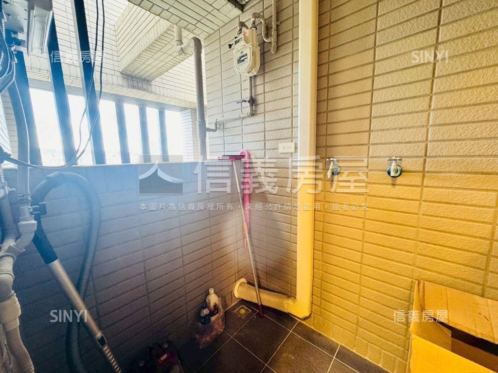 綠園道兩房車☘買服１％房屋室內格局與周邊環境