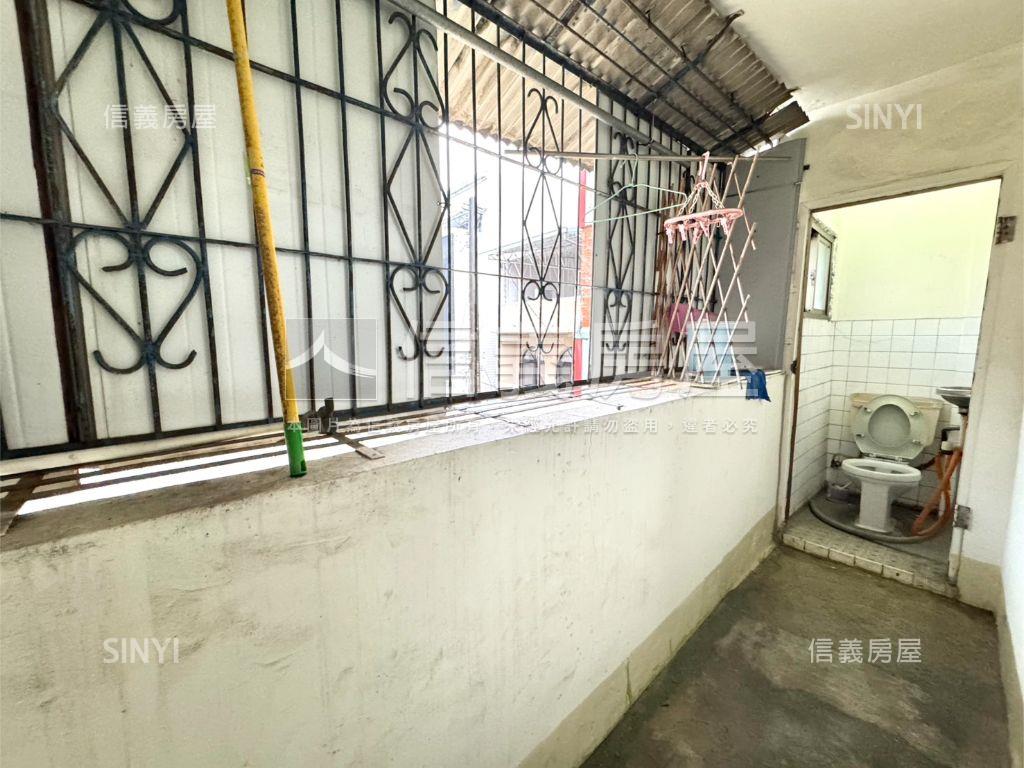 正８米活路約３０坪透天房屋室內格局與周邊環境