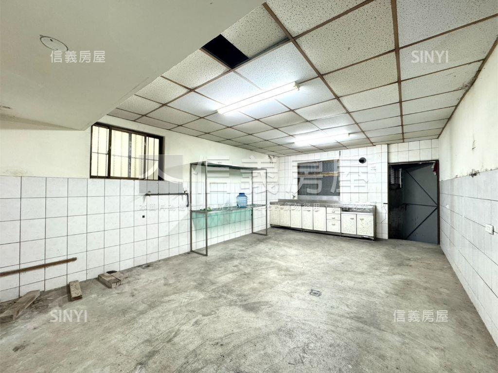 正８米活路約３０坪透天房屋室內格局與周邊環境