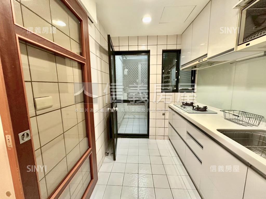 西屯中科里仁高樓裝潢宅房屋室內格局與周邊環境