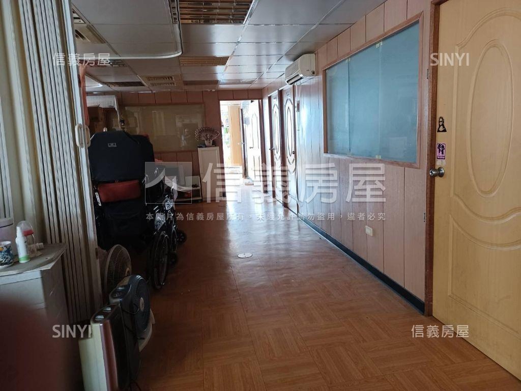 眺望北市河畔高樓景觀電梯房屋室內格局與周邊環境