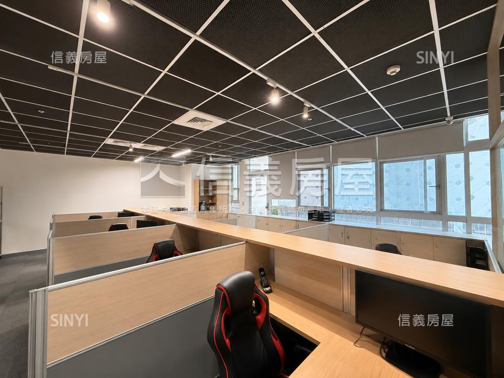 七期【市政廣場】附雙車位房屋室內格局與周邊環境