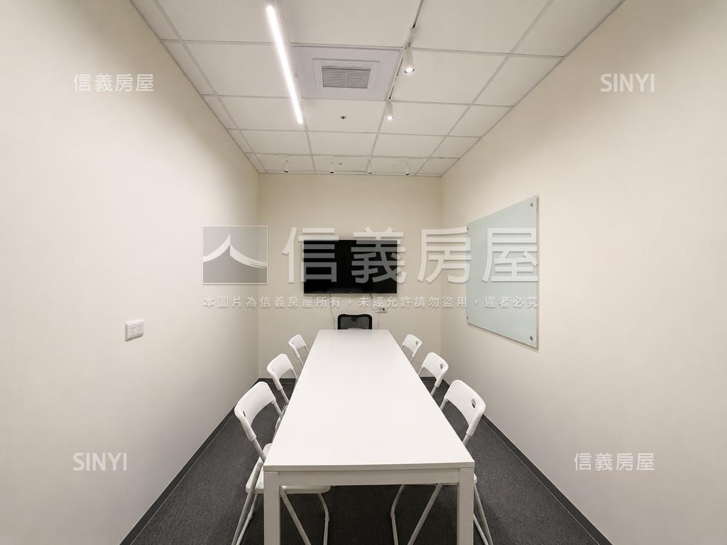 七期【市政廣場】附雙車位房屋室內格局與周邊環境