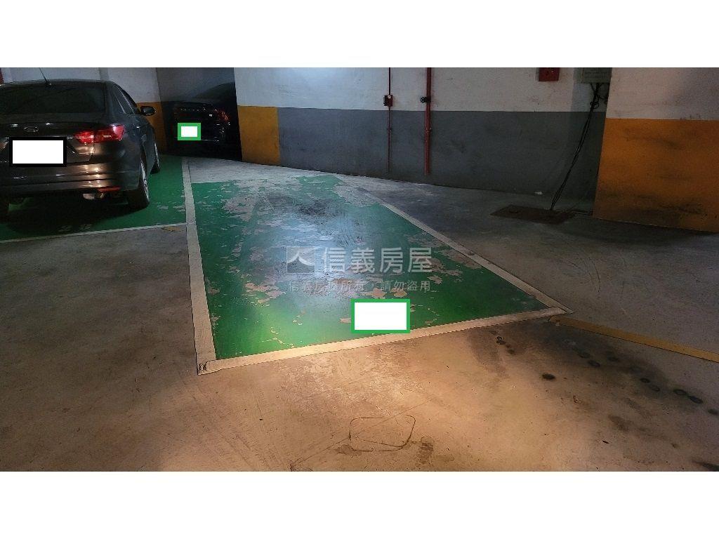 區公所公園景３＋１有車位房屋室內格局與周邊環境