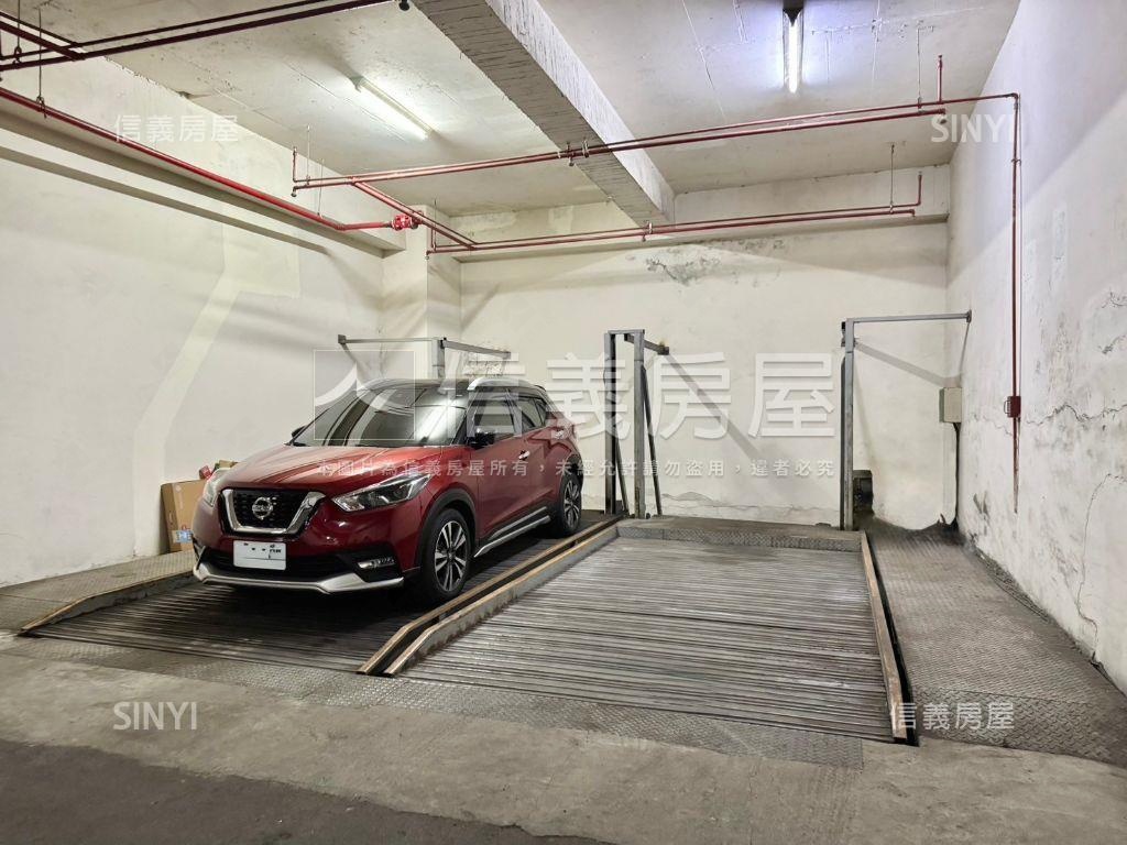 南區雙商圈三房車位房屋室內格局與周邊環境