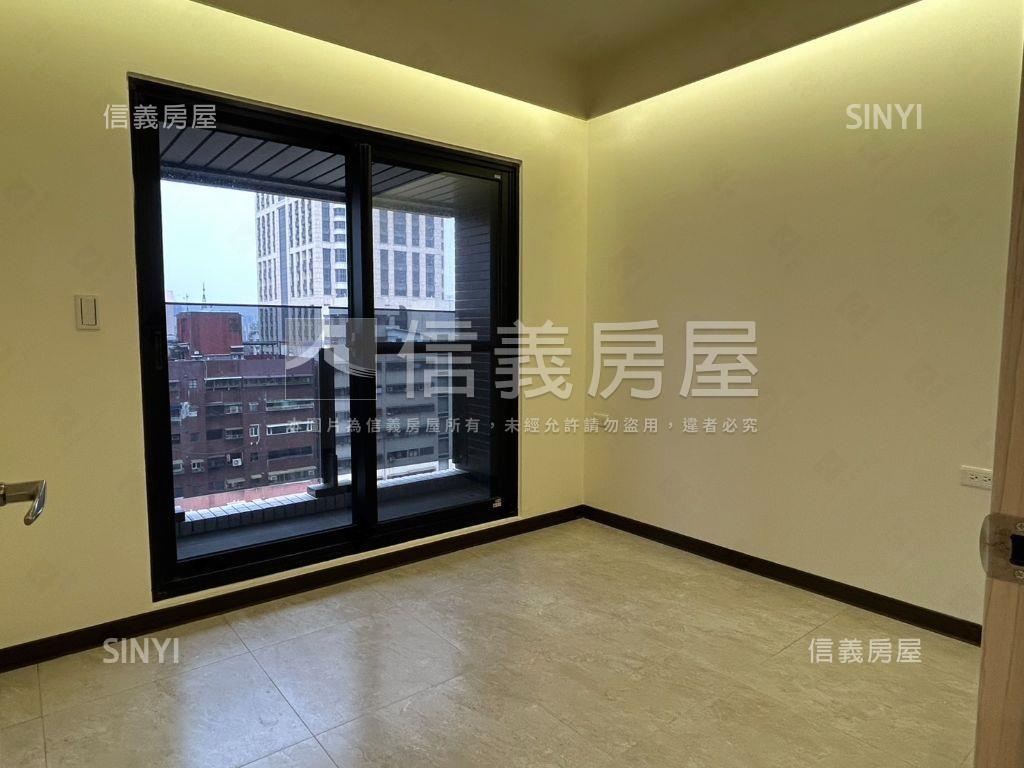 河畔大陽台方正美居房屋室內格局與周邊環境