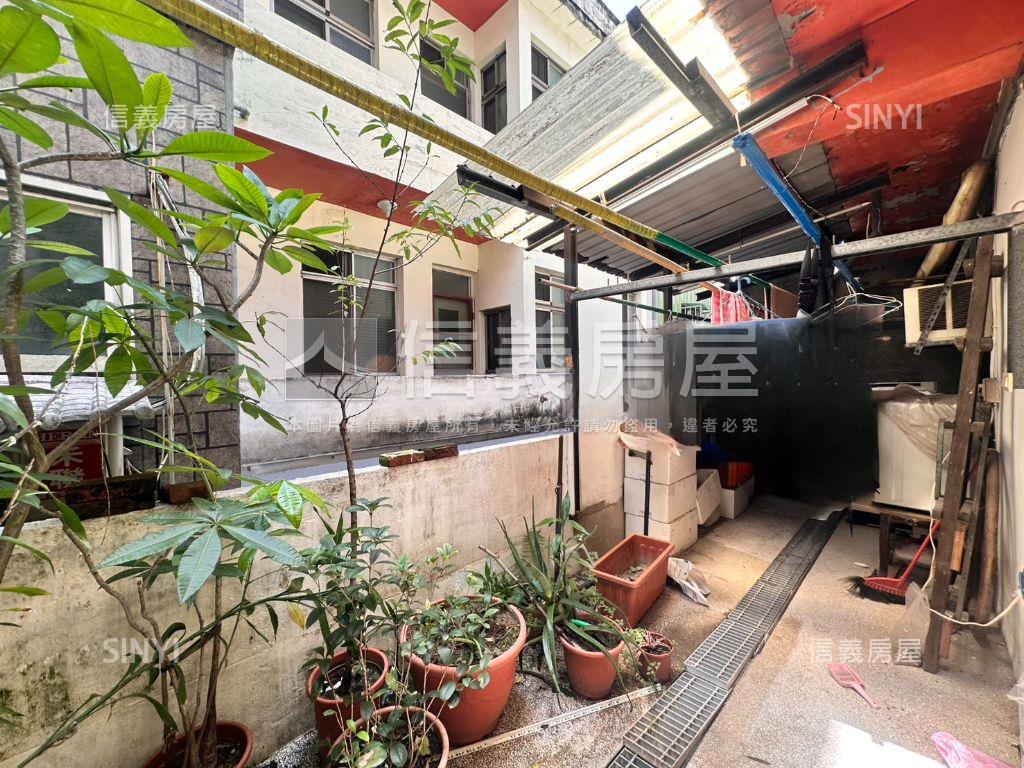 龜山區綠野一街透天房屋室內格局與周邊環境
