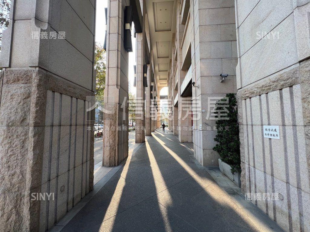 正藝文特區芙蓉匯景觀戶房屋室內格局與周邊環境