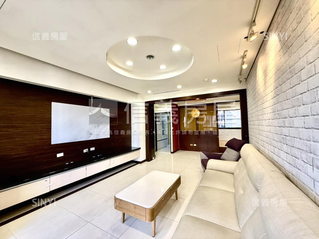 近高鐵採光大四房雙車房屋室內格局與周邊環境