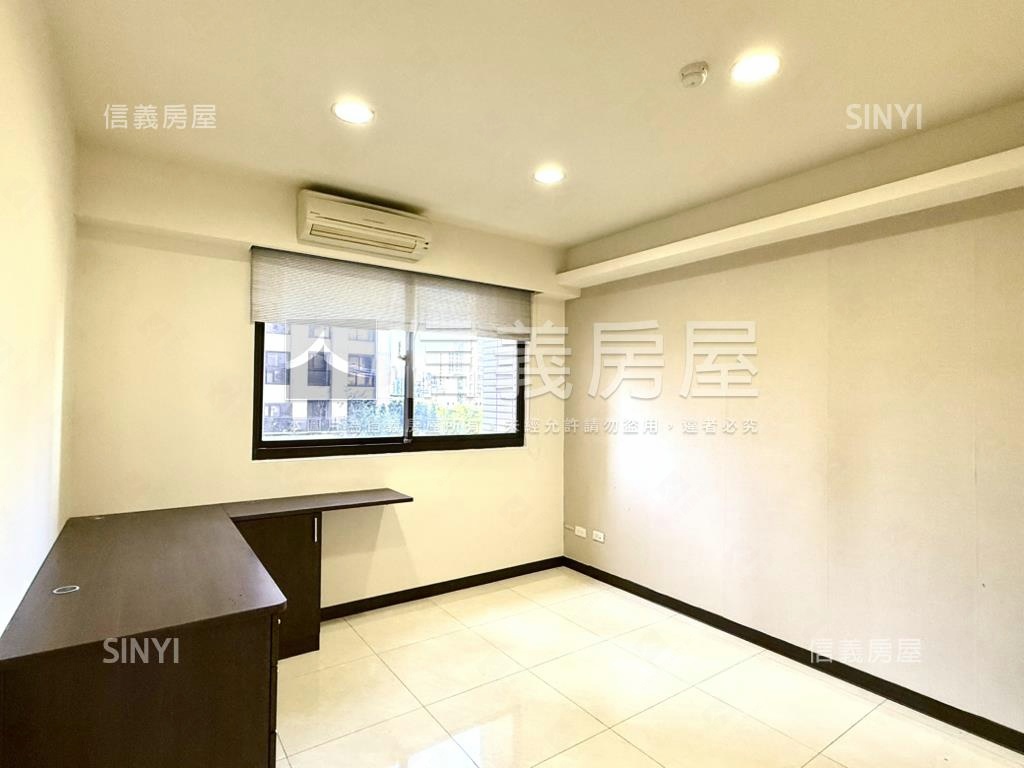 近高鐵採光大四房雙車房屋室內格局與周邊環境