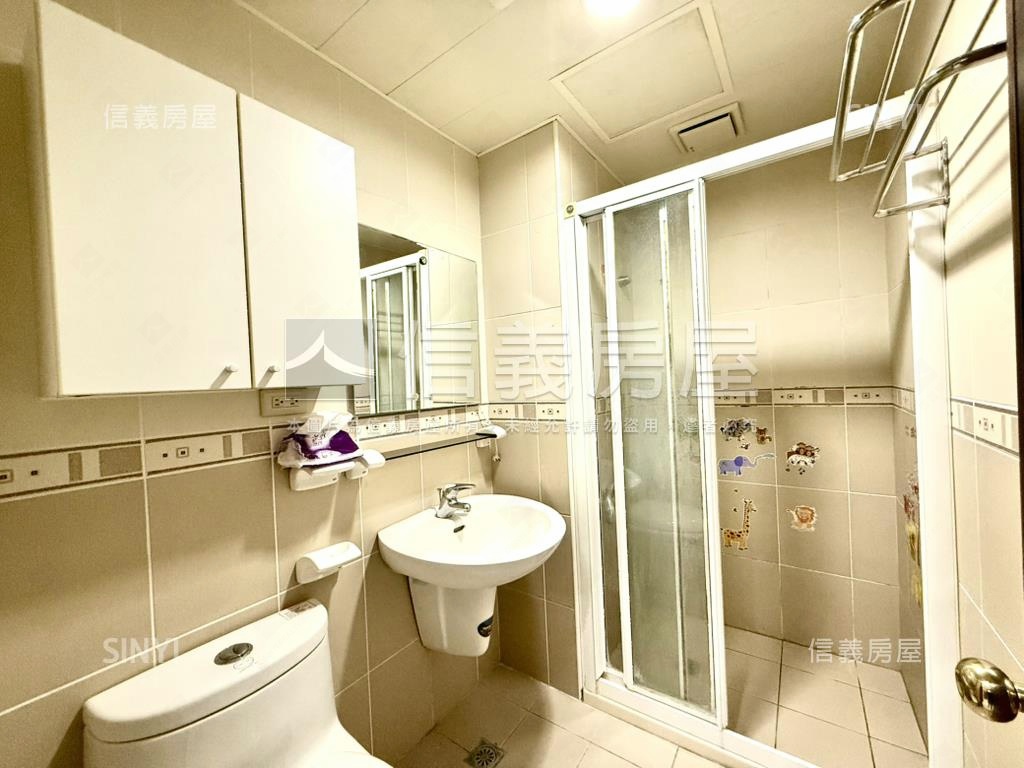 近高鐵採光大四房雙車房屋室內格局與周邊環境