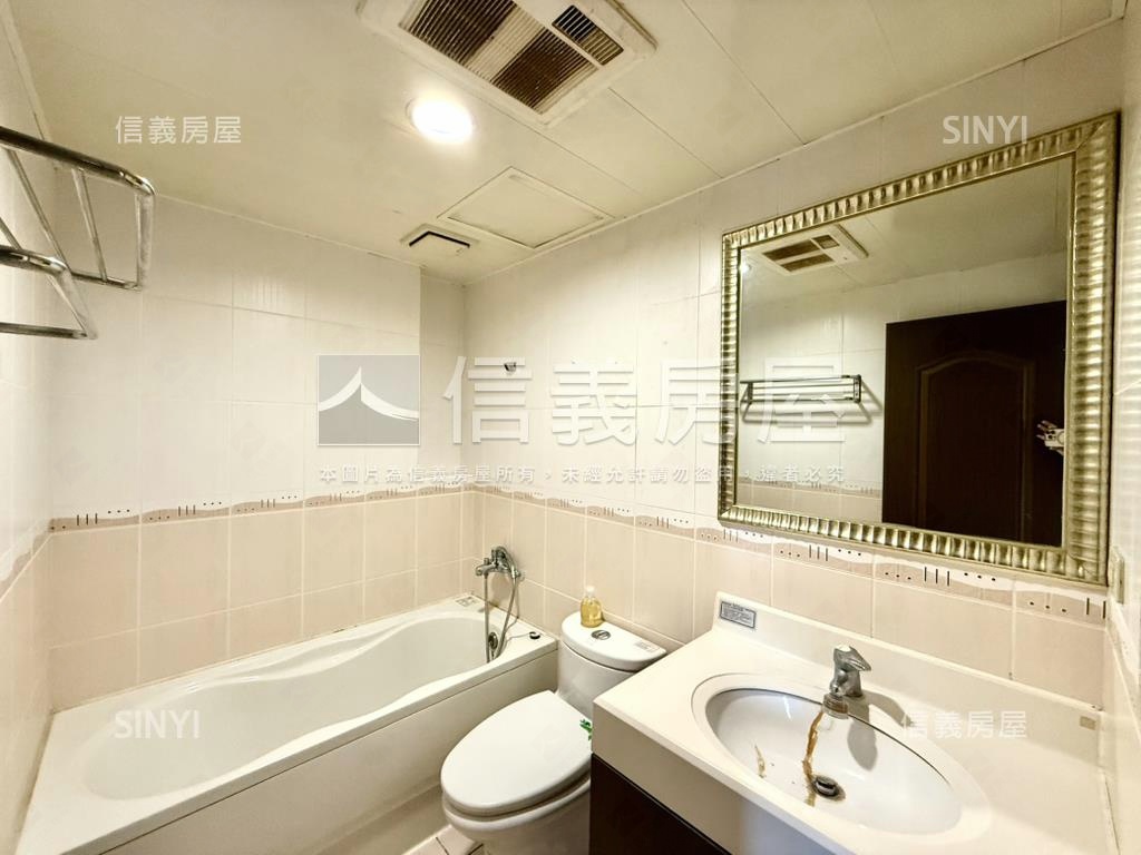 近高鐵採光大四房雙車房屋室內格局與周邊環境