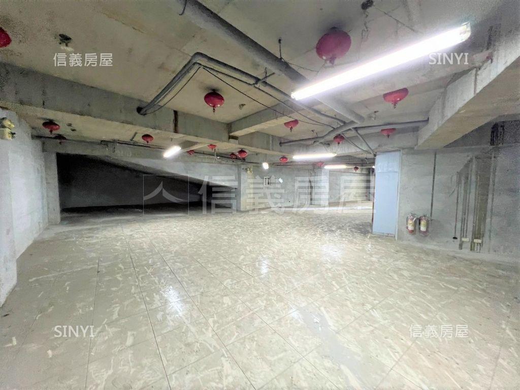 新竹光華大型商場金店房屋室內格局與周邊環境