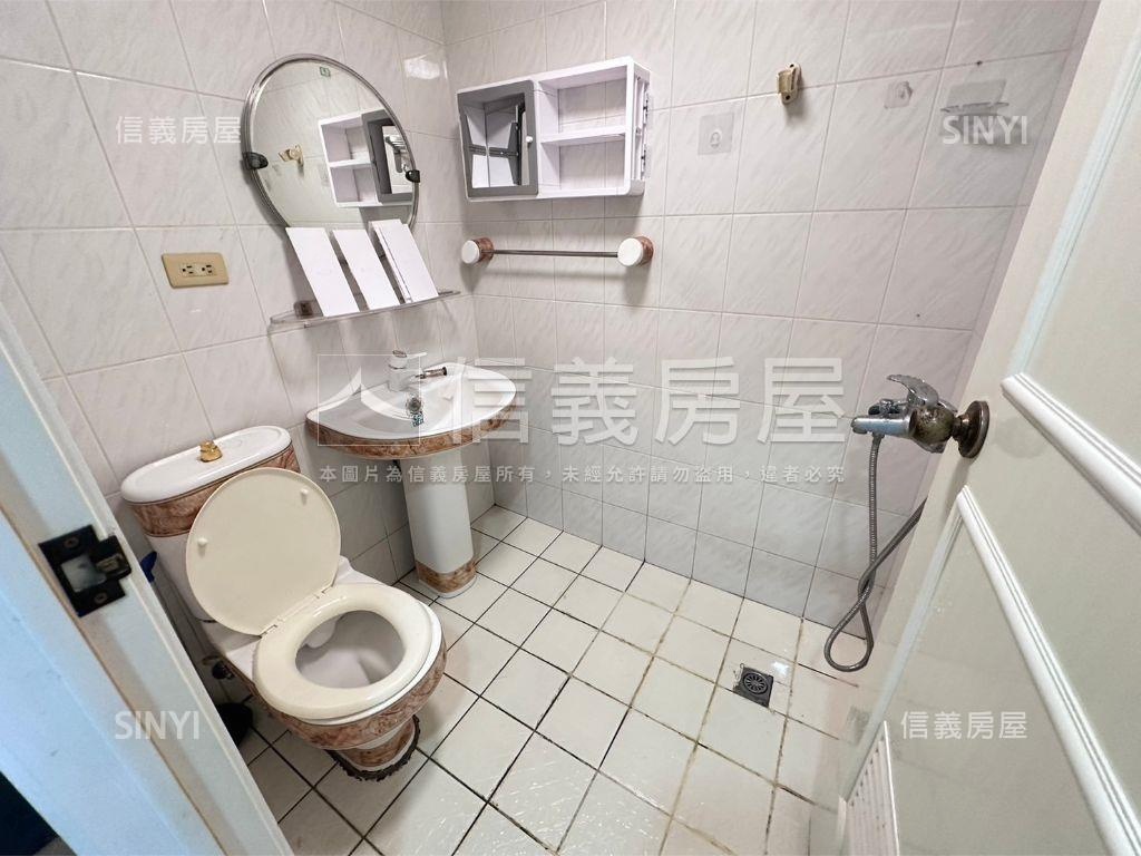 三木套房讚房屋室內格局與周邊環境