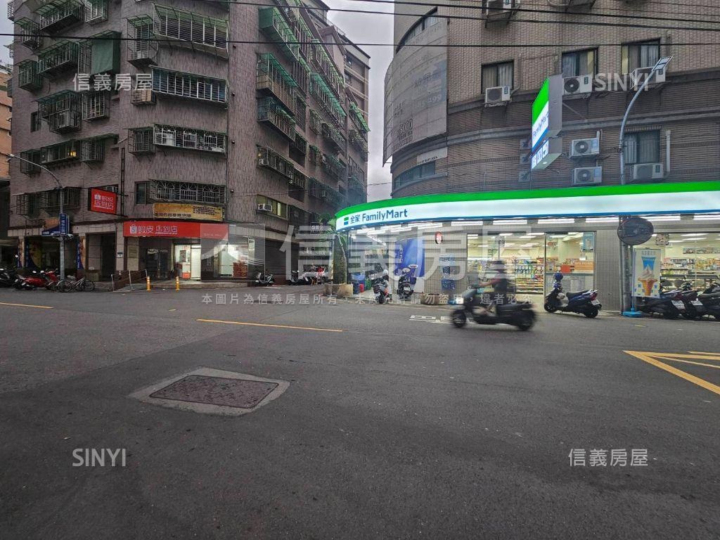 蘆洲北側＊稀有一樓辦公房屋室內格局與周邊環境