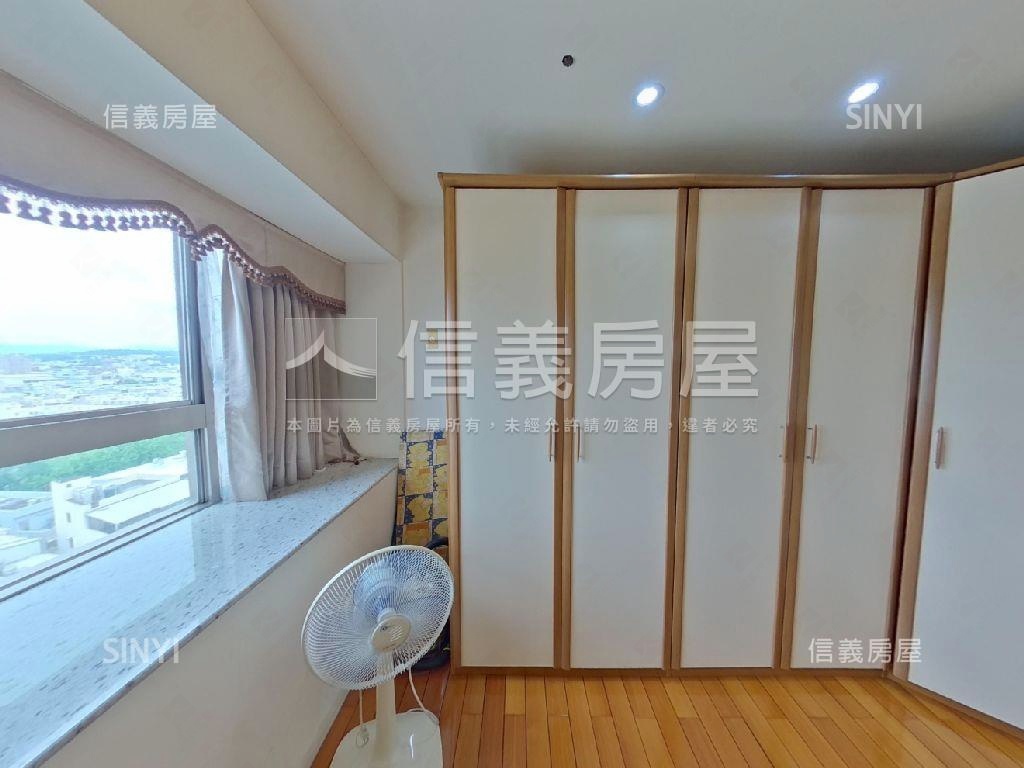 專任高視野觀天廈房屋室內格局與周邊環境